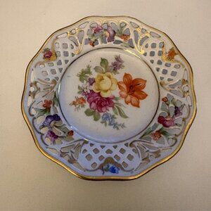 Schumann Chateau Dresden Floral Dessert Plate – Germany